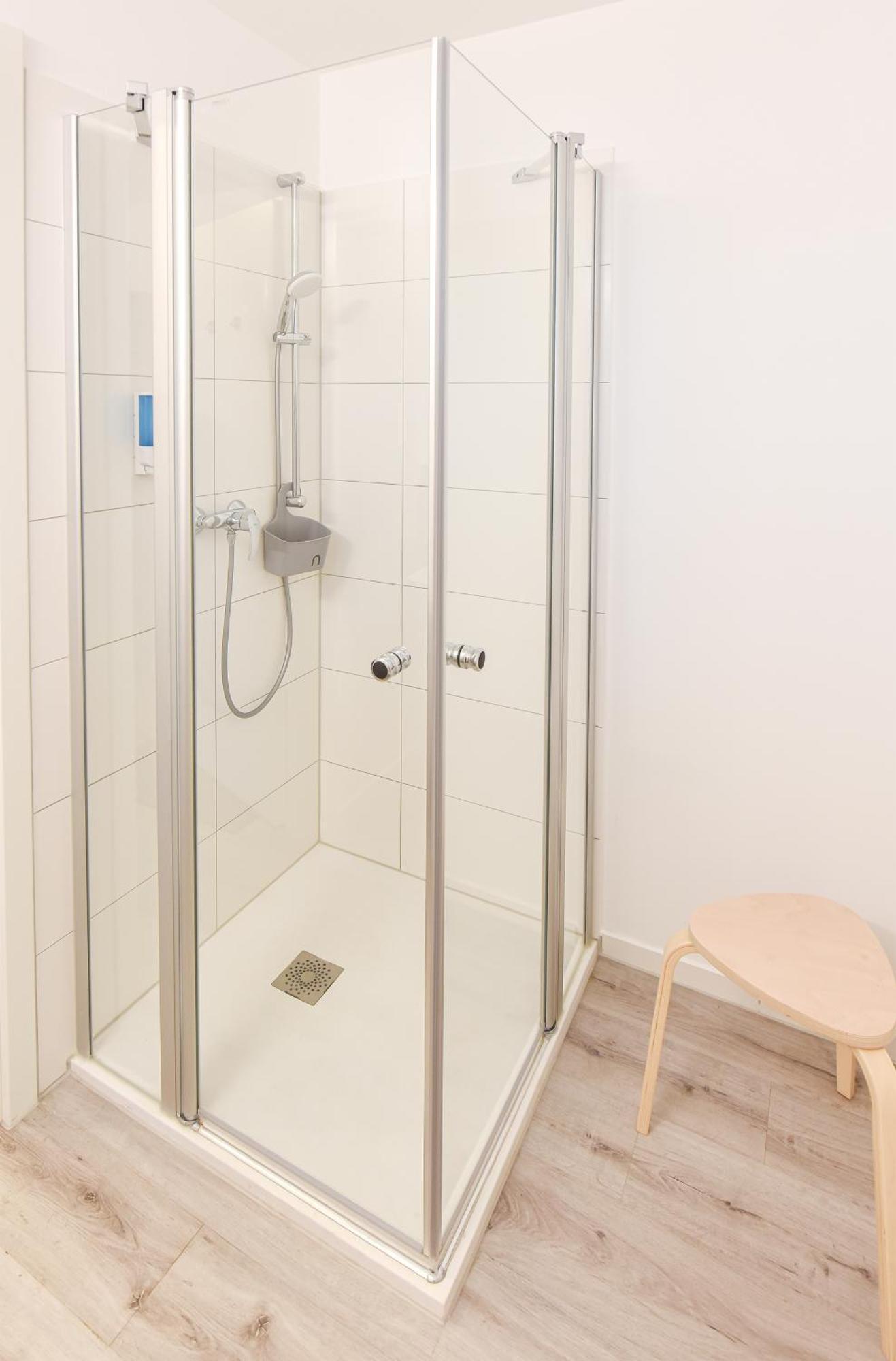 Prima Inn Hotel & Hof Neuruppin - Digitales & Rezeptionsloses Motel Екстер'єр фото